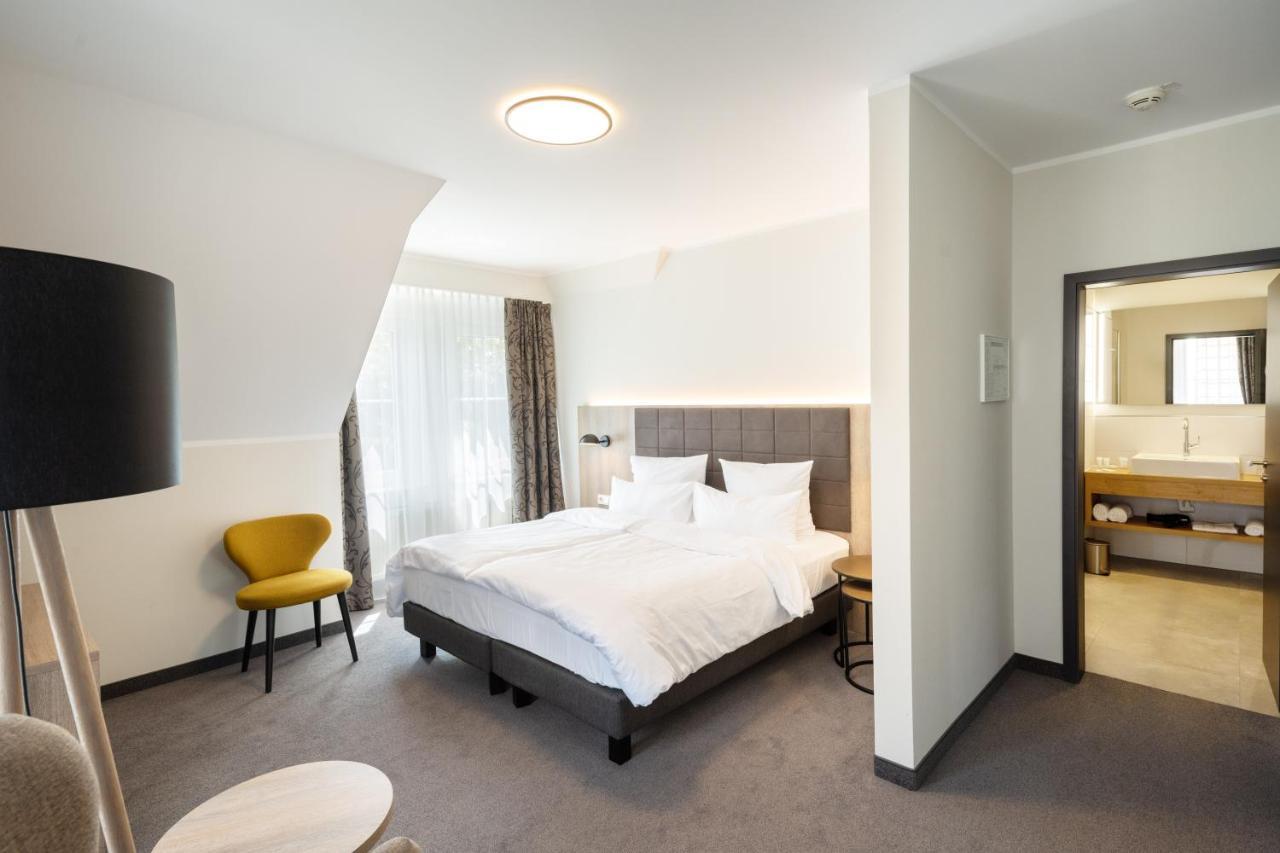 Hotel Rheinischer Hof Динклаге Екстериор снимка