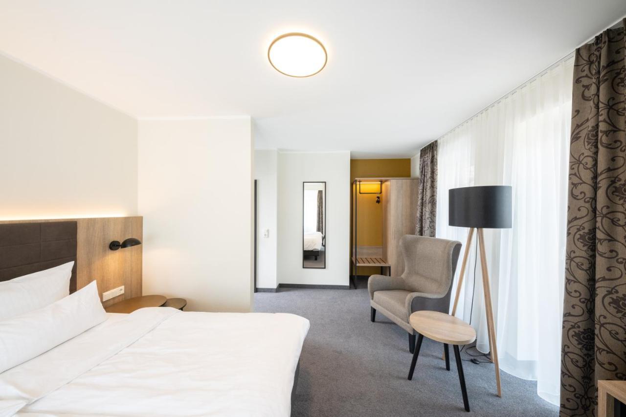 Hotel Rheinischer Hof Динклаге Екстериор снимка